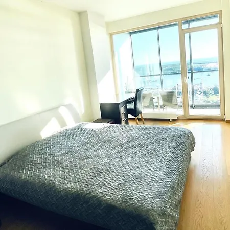 25-th Floor Sea View Apartament *